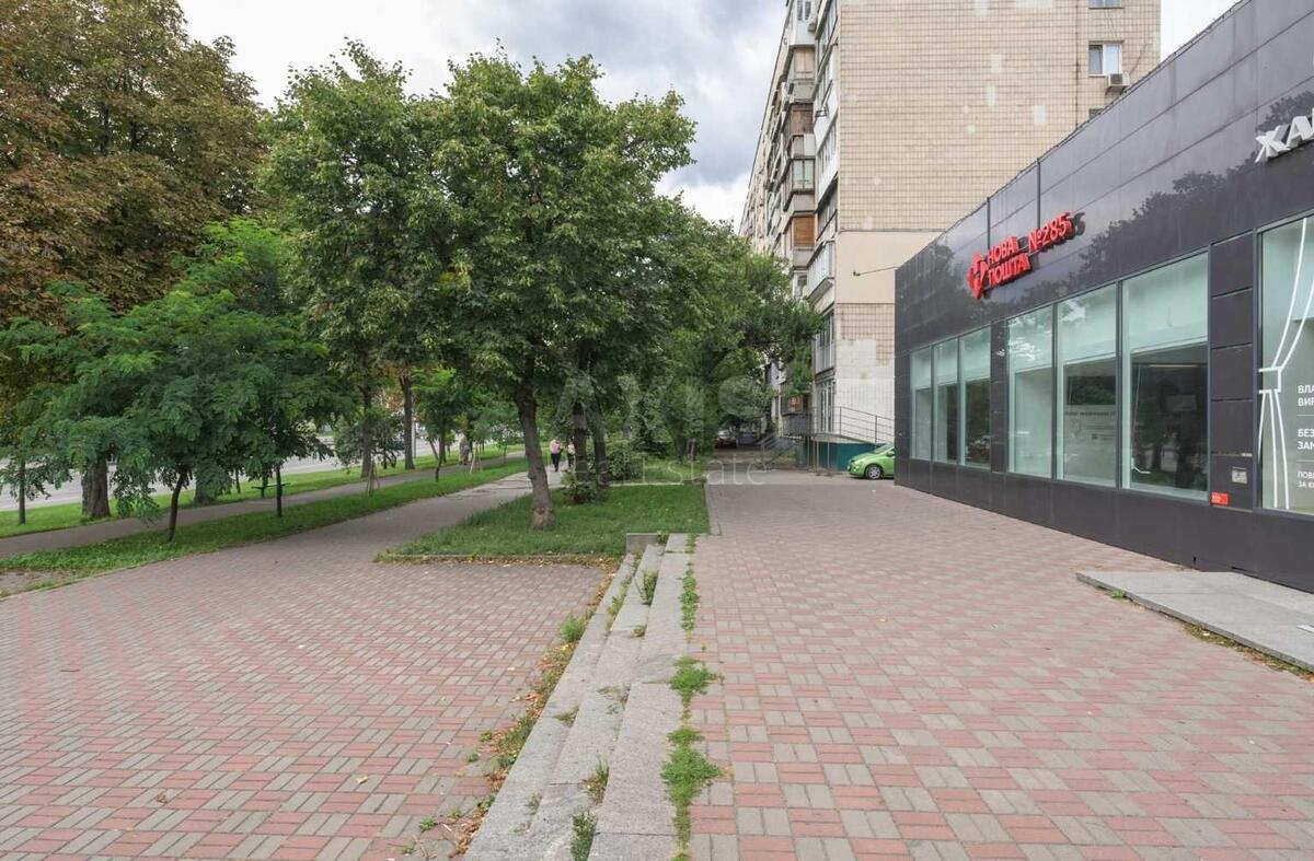 Trade object pr-t Peremogy 66, 84m2599420