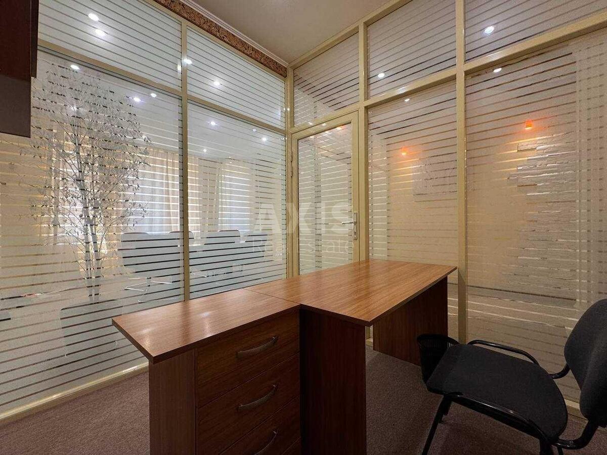 Офис ул. Дмитриевская 56Б, 125м20
