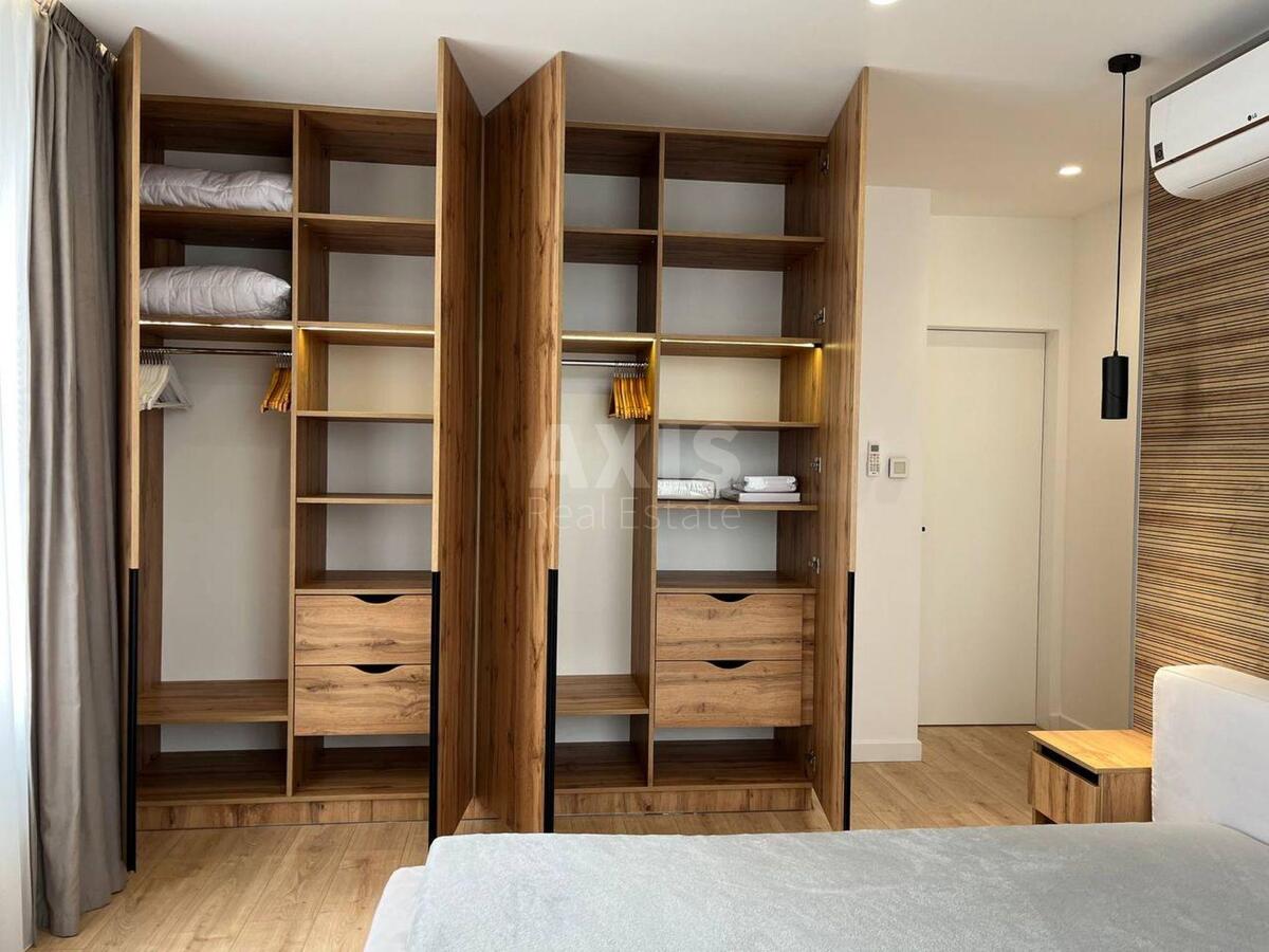 2k apartment nab. Dniprovs'ka 1812