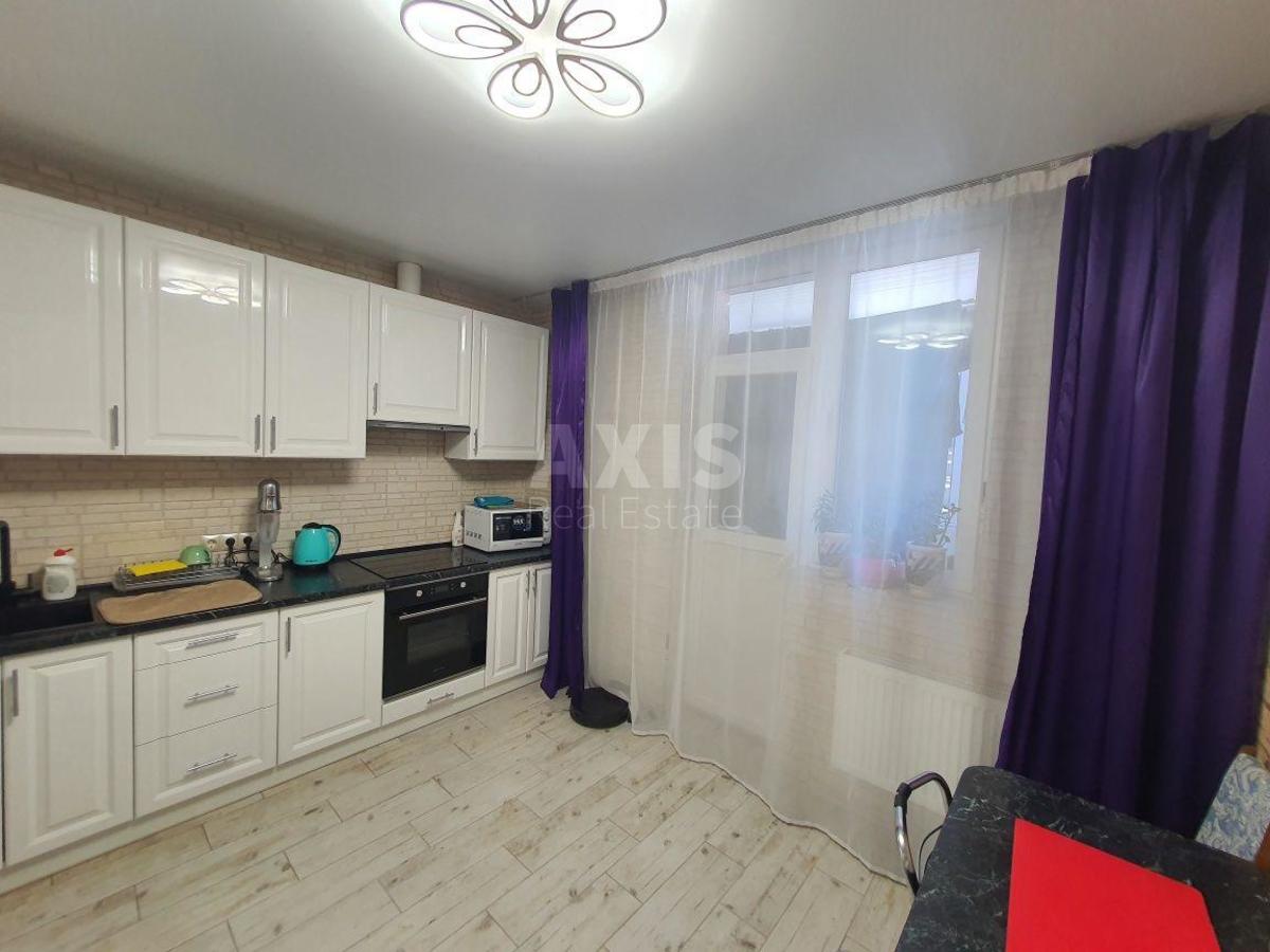 2k apartment vul. Myhajla Maksymovycha 9А