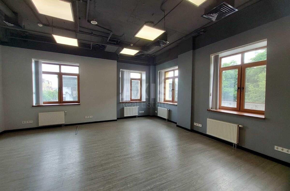Office vul. Verhnij Val 10, 706m20