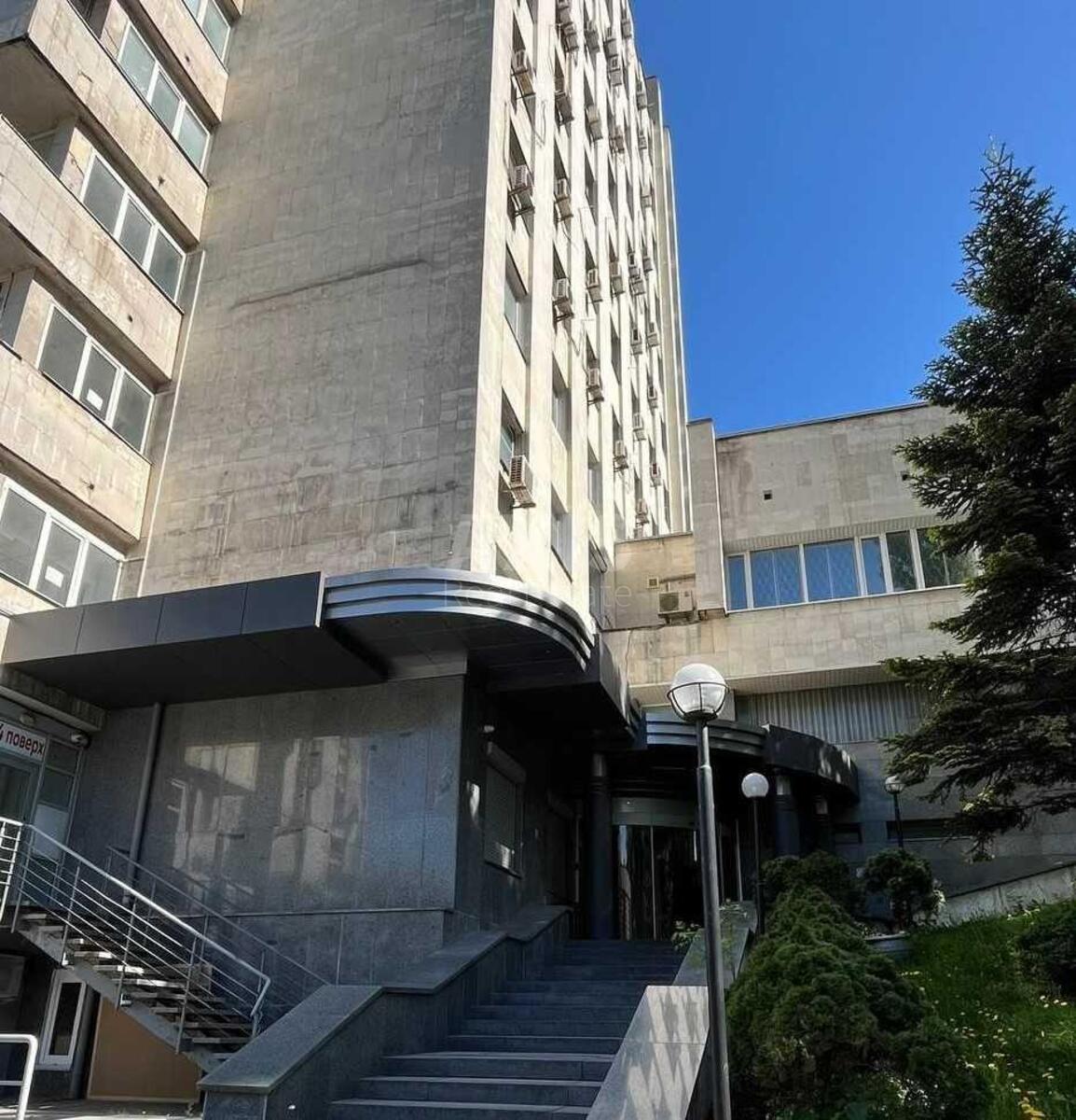 Office bul. Druzhby Narodiv 38, 56m22