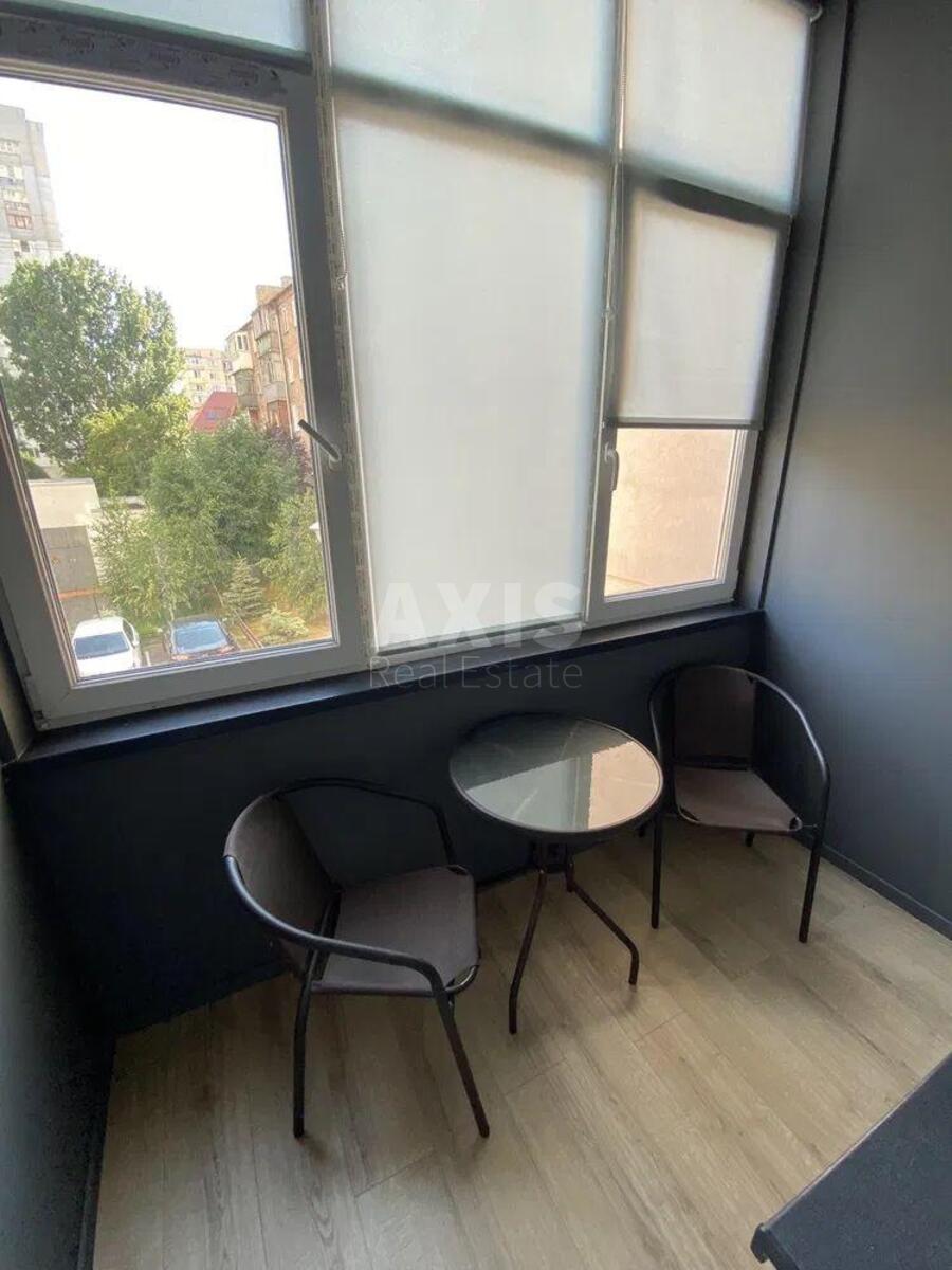 2k apartment vul. Preobrazhens'ka 8Б6