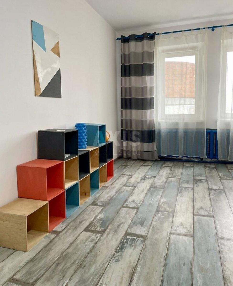 2k apartment vul. Saperno-Slobids'ka 80