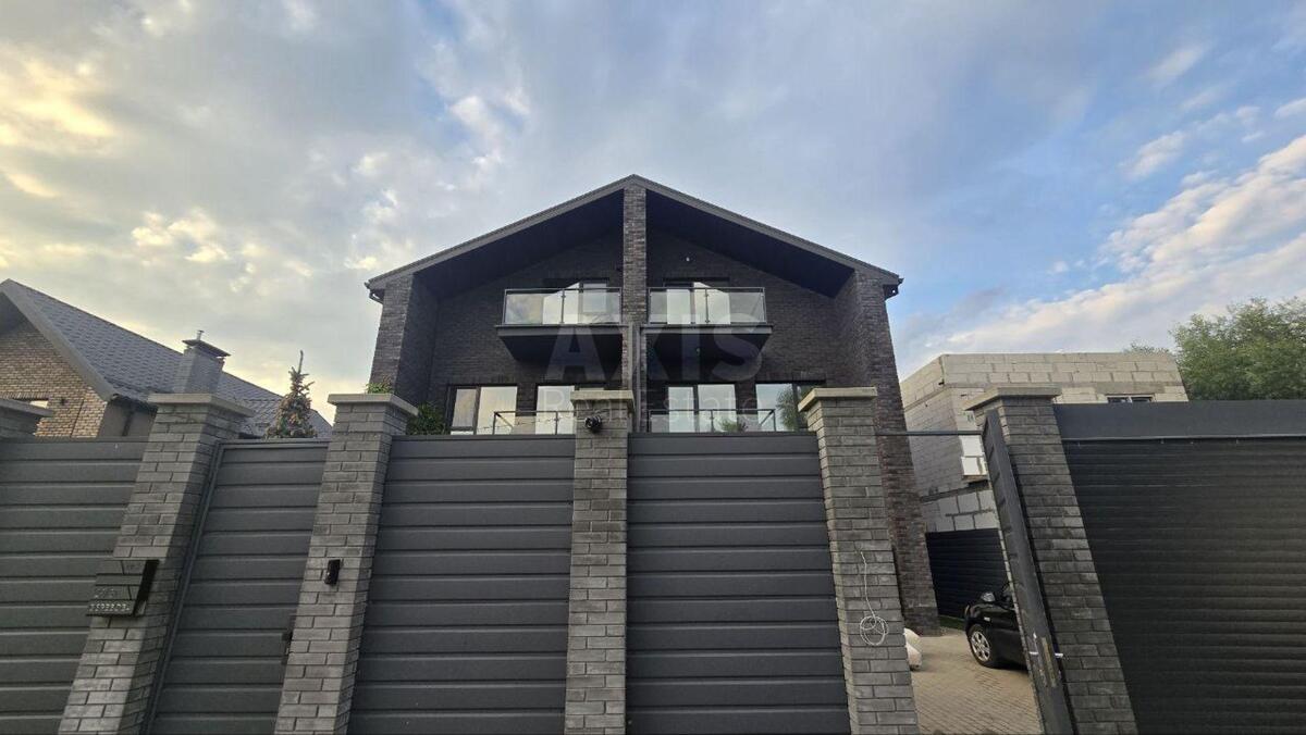 House vul. Berezova, 300m2, Kyiv city6135719
