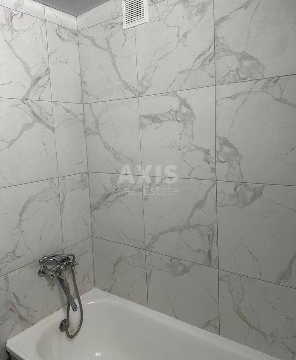 1k apartment vul. Zholudjeva 31