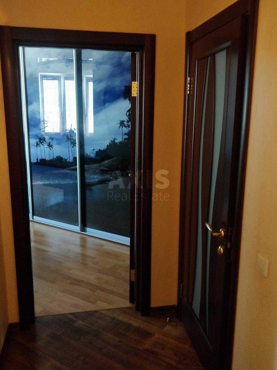 3k apartment vul. Knjazhyj Zaton 216