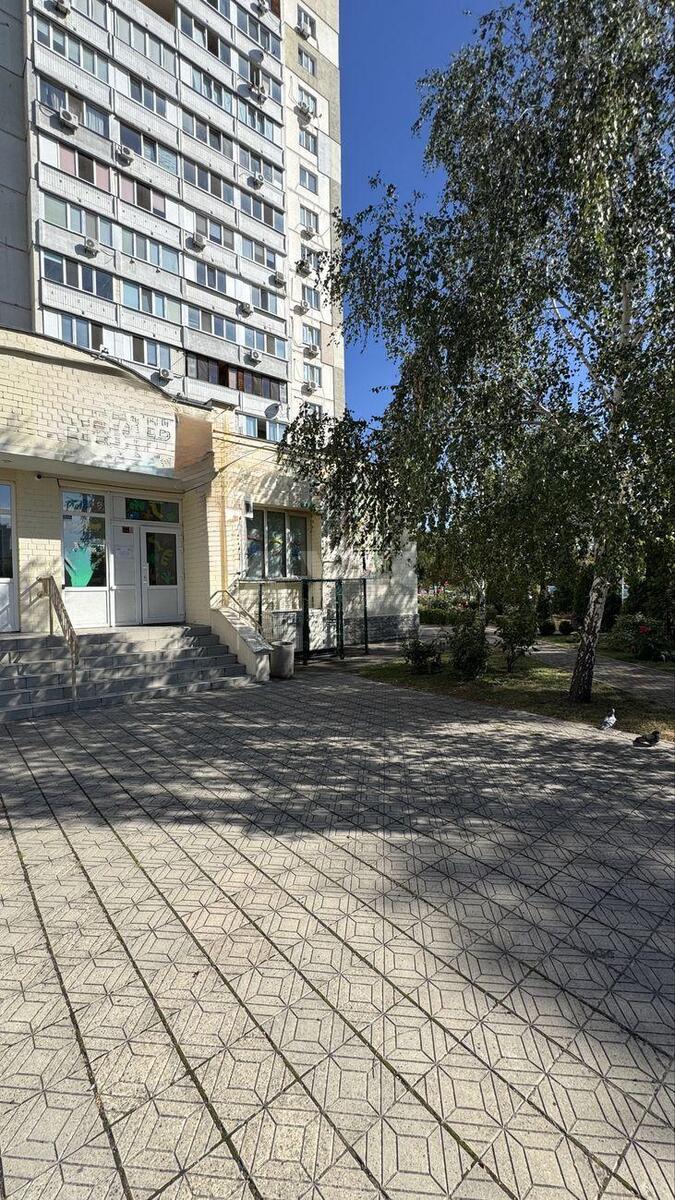 Об'єкт торгівлі вул. Крушельницької Соломії 5, 186м2608041