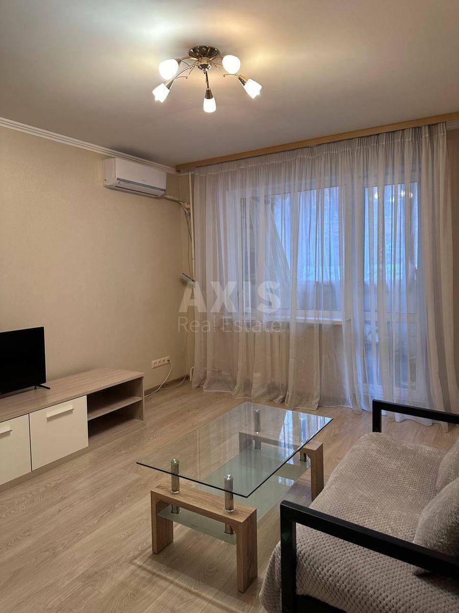 1k apartment uzv. Klovs'kyj 201