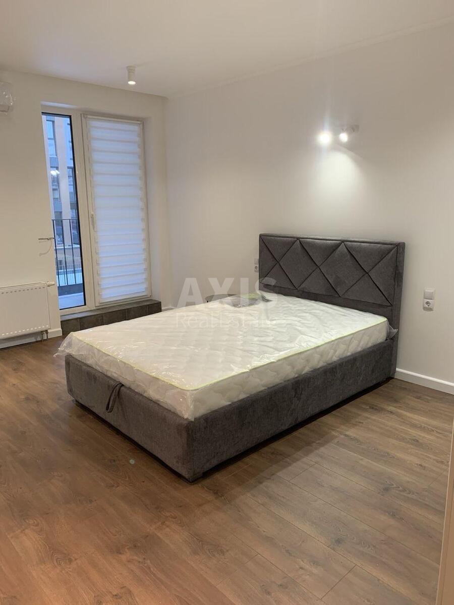 1k apartment vul. Kyrylivs'ka 375685212