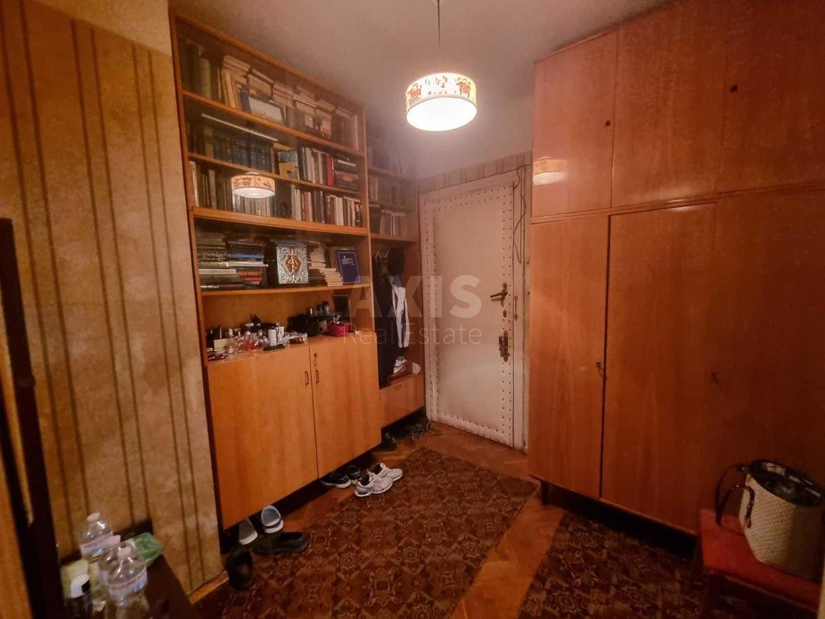 3k apartment vul. Orlyka Pylypa 22/28