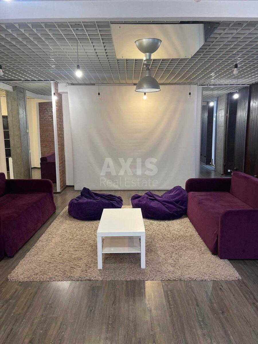 1k apartment vul. Bul'varno-Kudrjavs'ka 213