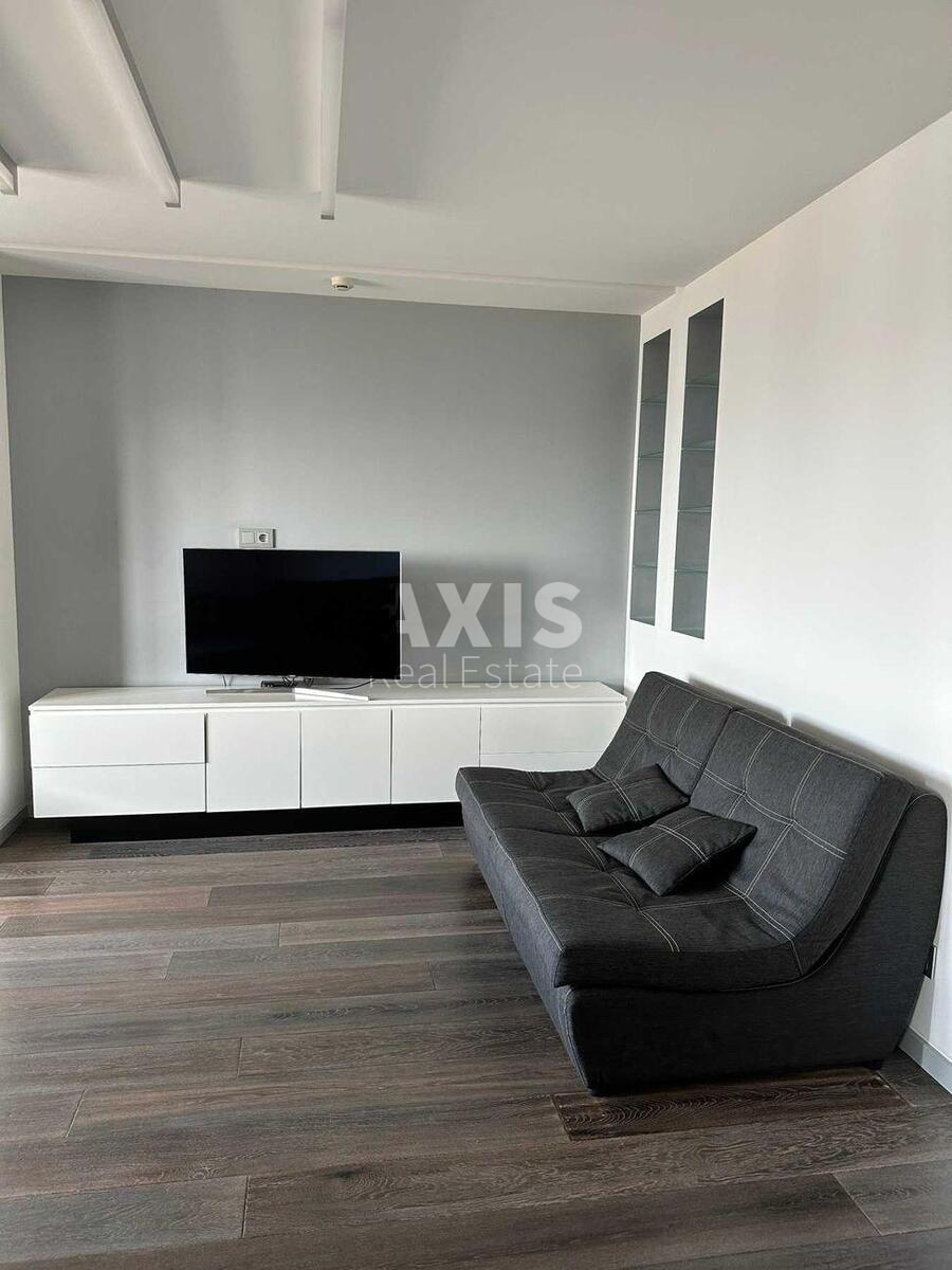 3k apartment vul. Knjazhyj Zaton 212