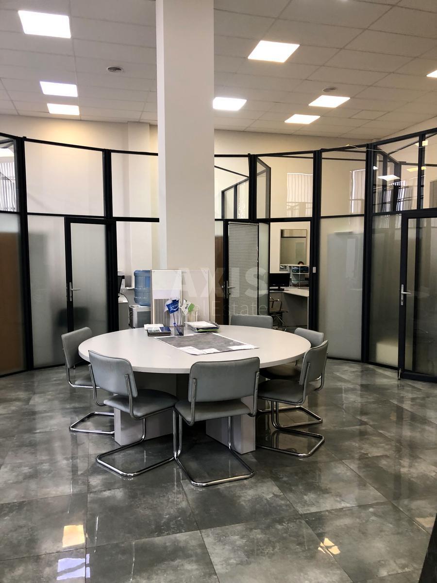 Office pr-t Bazhana Mykoly 17, 250m2