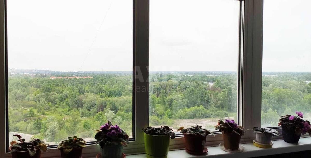 4k apartment vul. Pivnichna 20