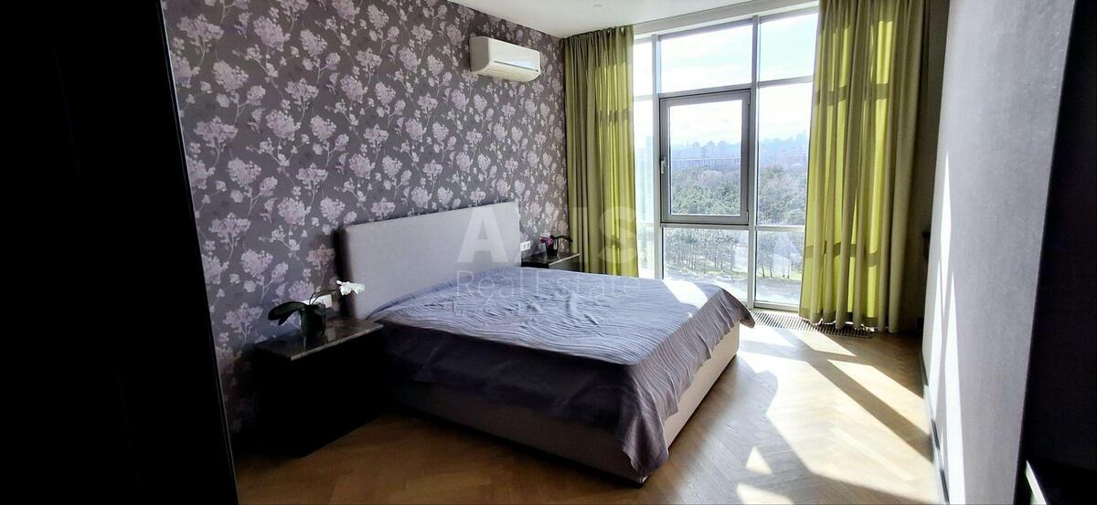 1k apartment bul. Darnyc'kyj 8Б2