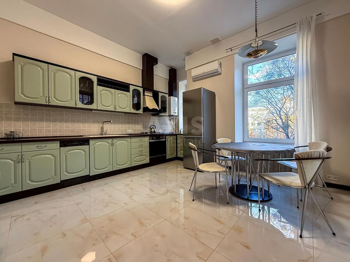 4k apartment vul. Rejtars'ka 28633385