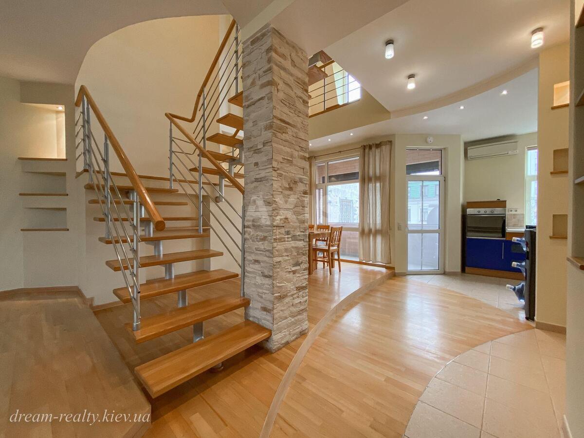 4k apartment vul. Jaroslaviv Val 190