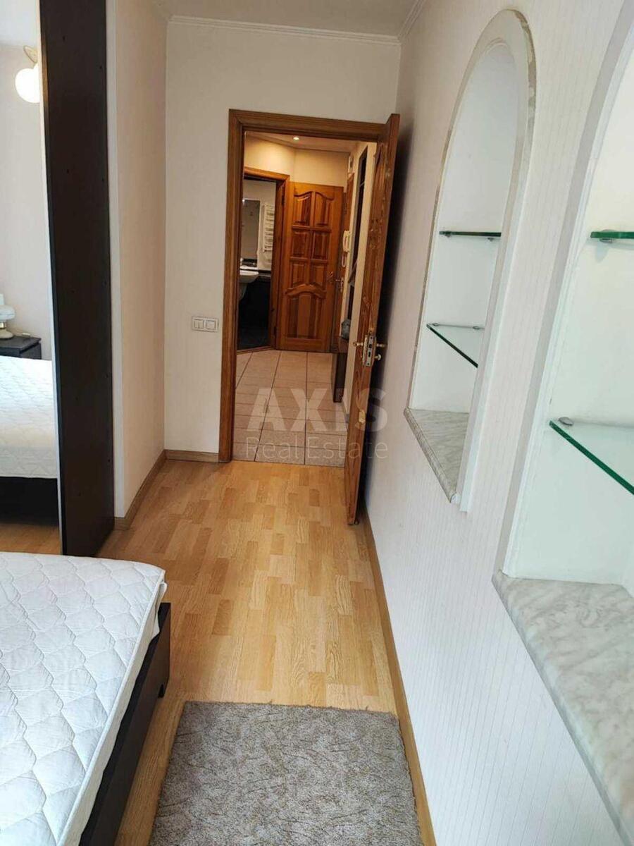3k apartment vul. Predslavyns'ka 146