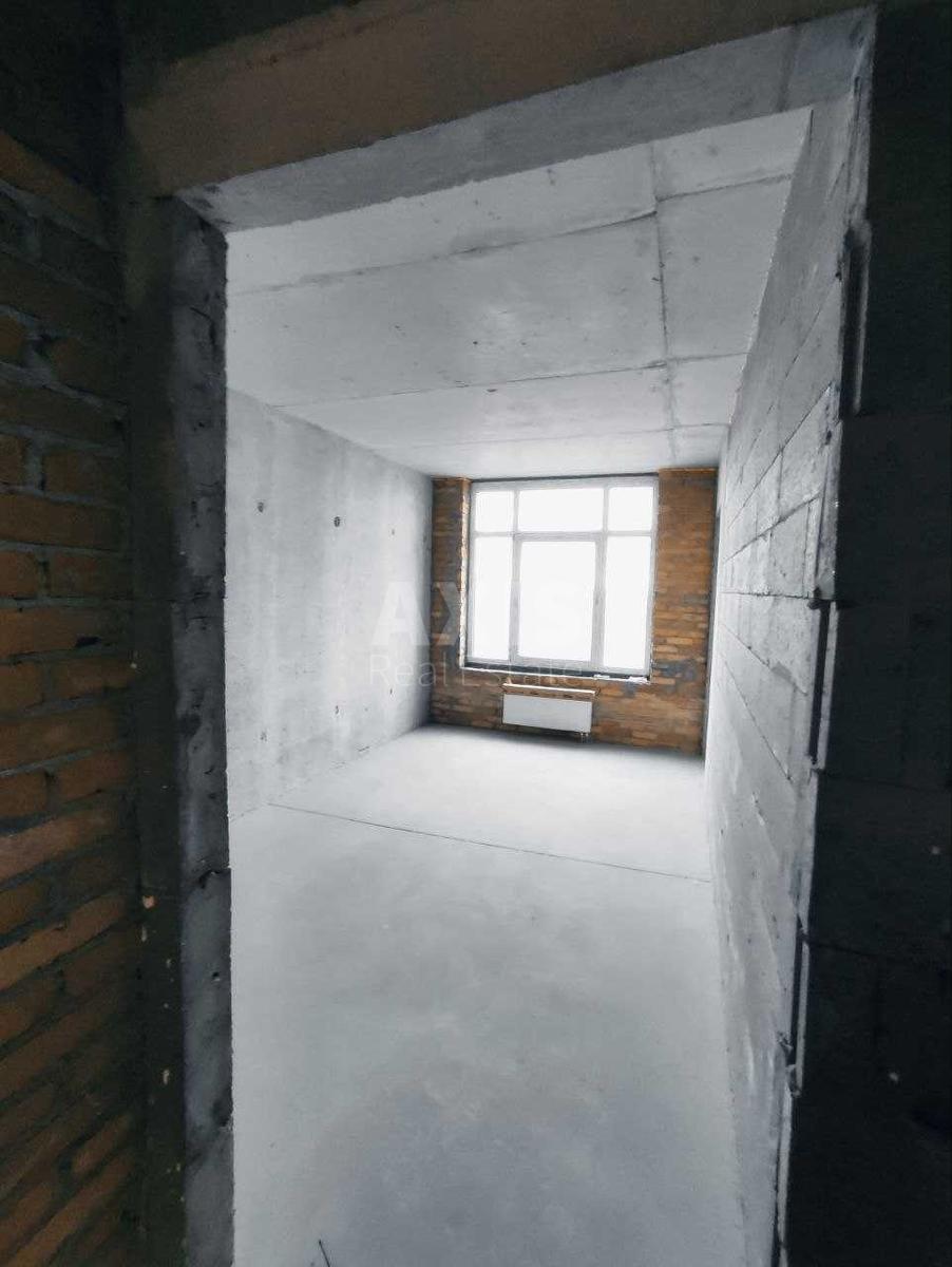 1k apartment vul. Sverstjuka Jevgena 40
