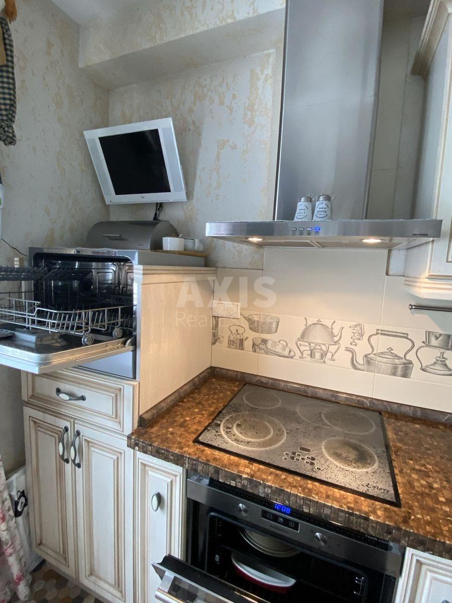 2k apartment vul. Lavruhina Mykoly 85