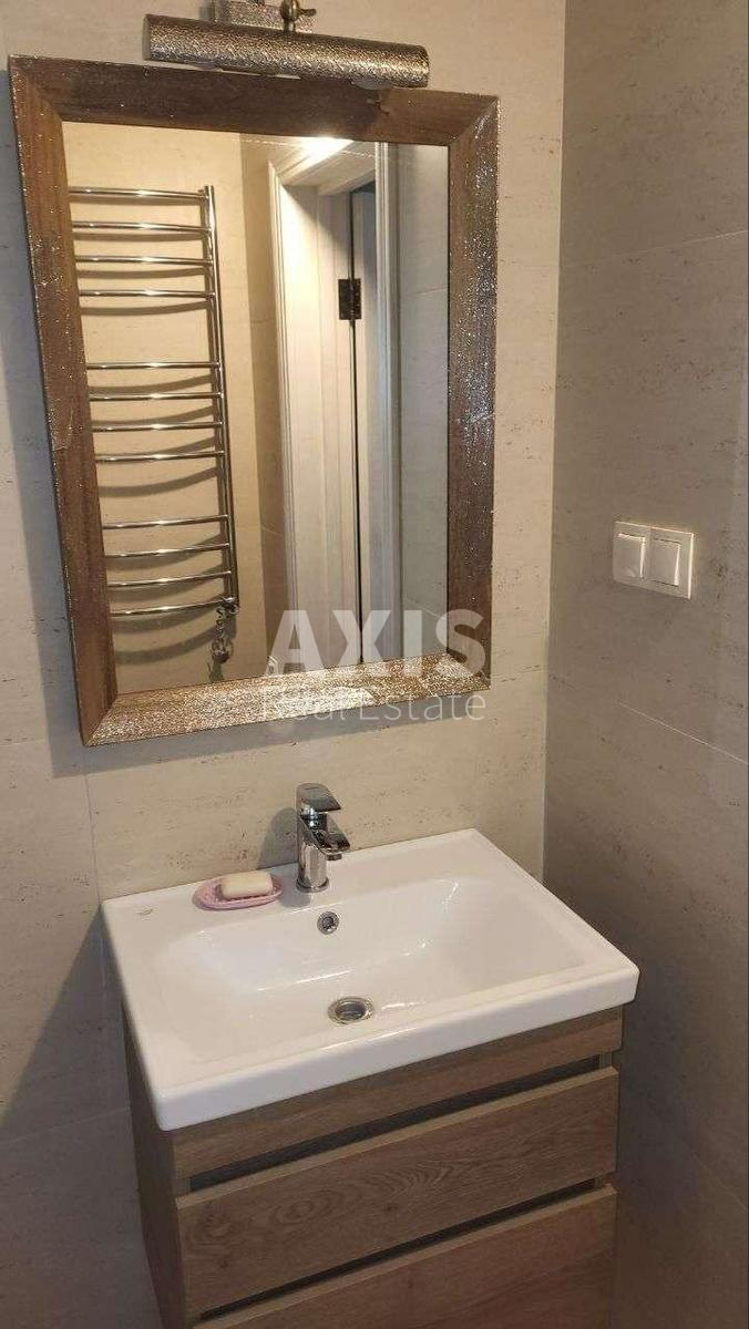 1k apartment tupyk Tvers'kyj 75