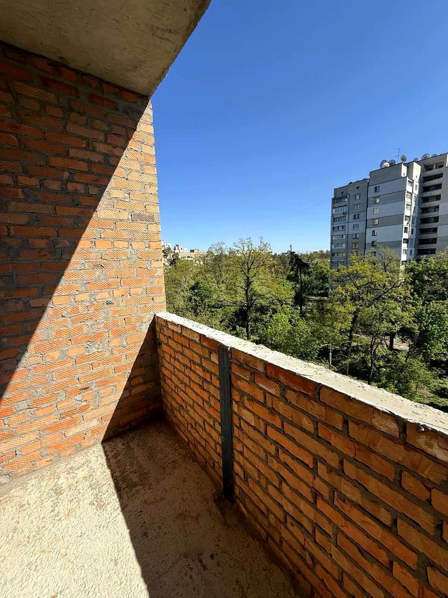 1k apartment vul. L'vivs'ka 15614045