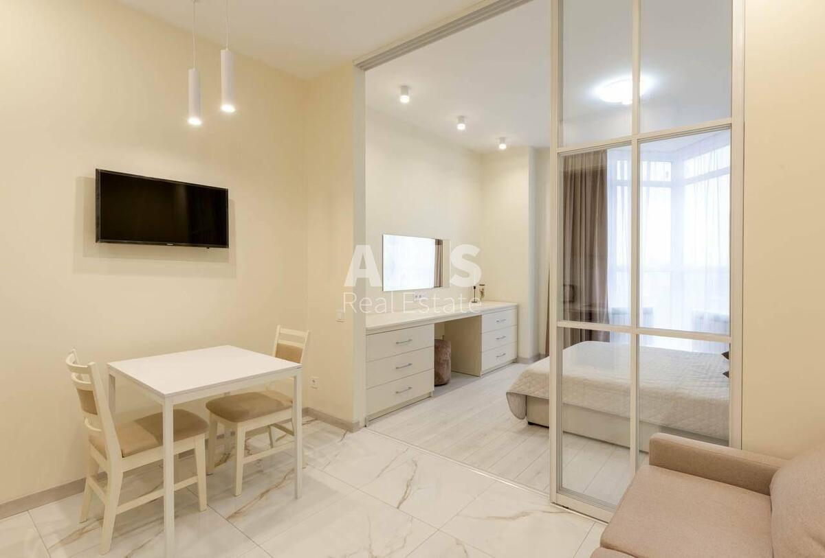 1k apartment vul. Dragomyrova Myhajla 14А13