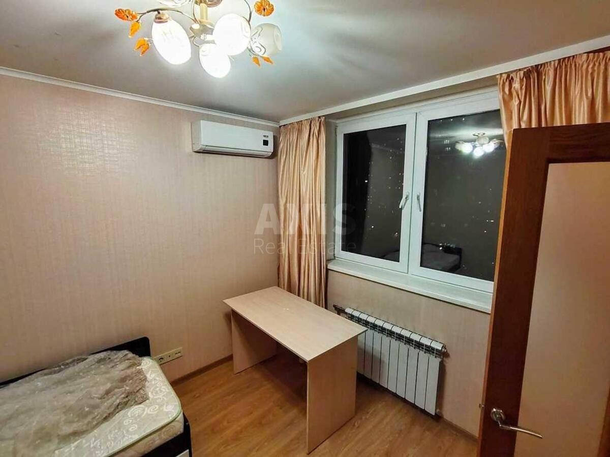 3k apartment vul. Urlivs'ka 23Б613305