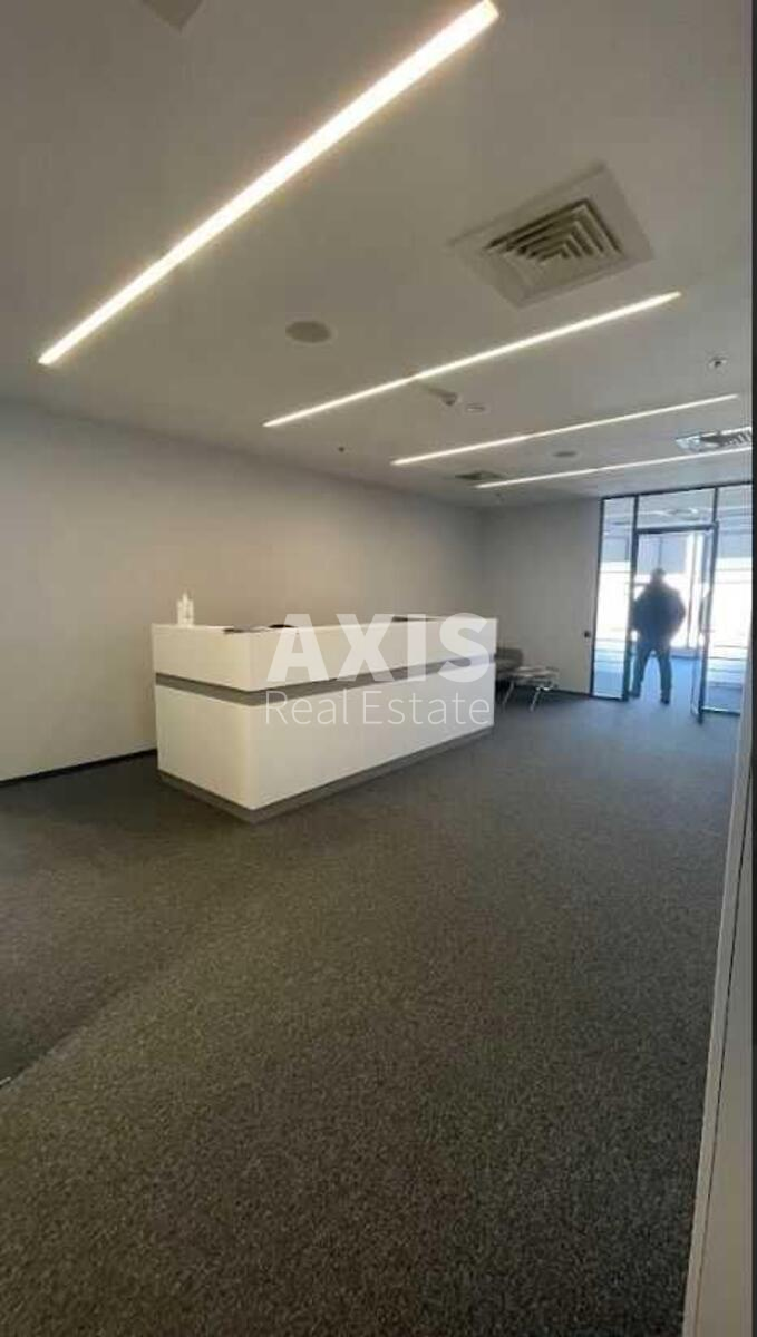 Office pl. Sportyvna 1А, 310m25