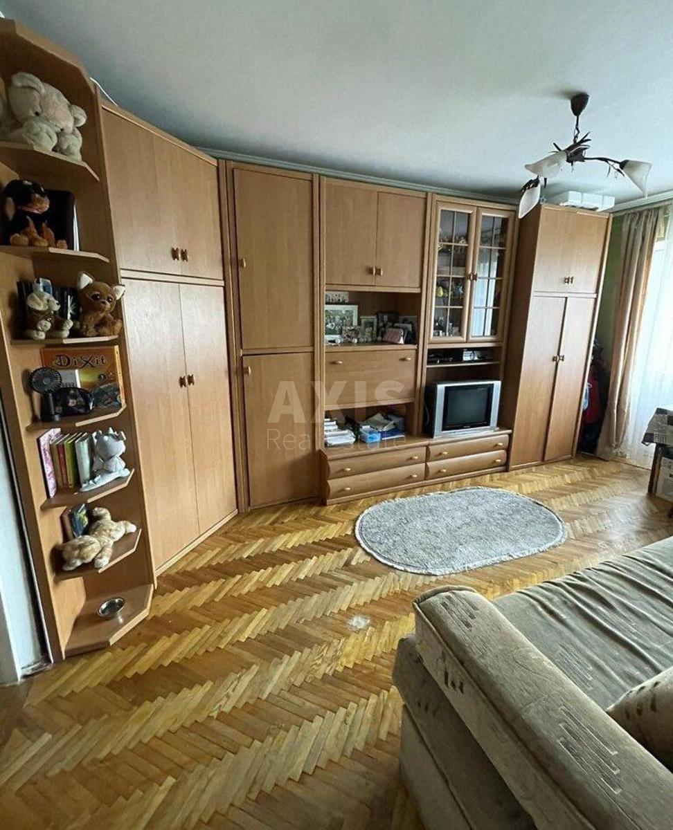 2к квартира ул. Черных Запорожцев 180