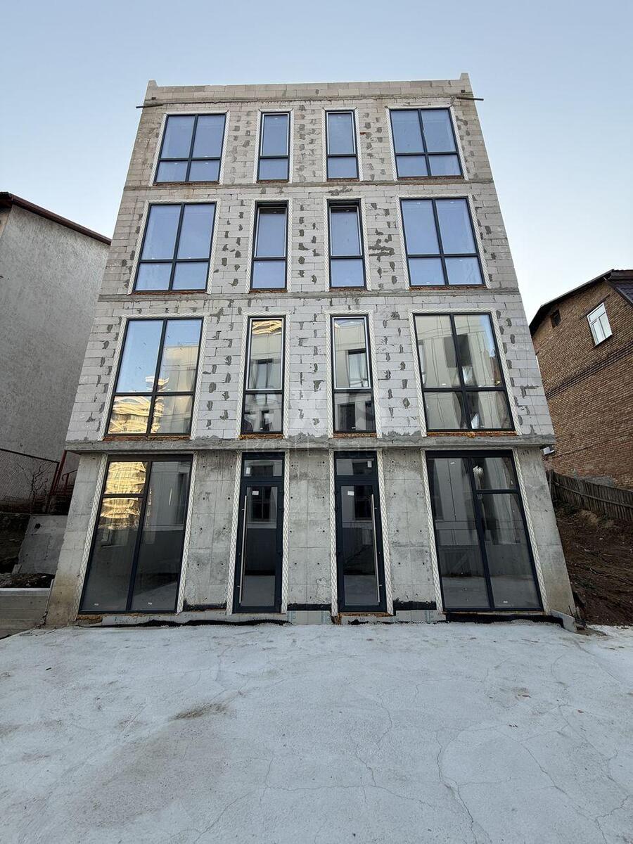 Office vul. Shovkovychna 42/44, 476m2