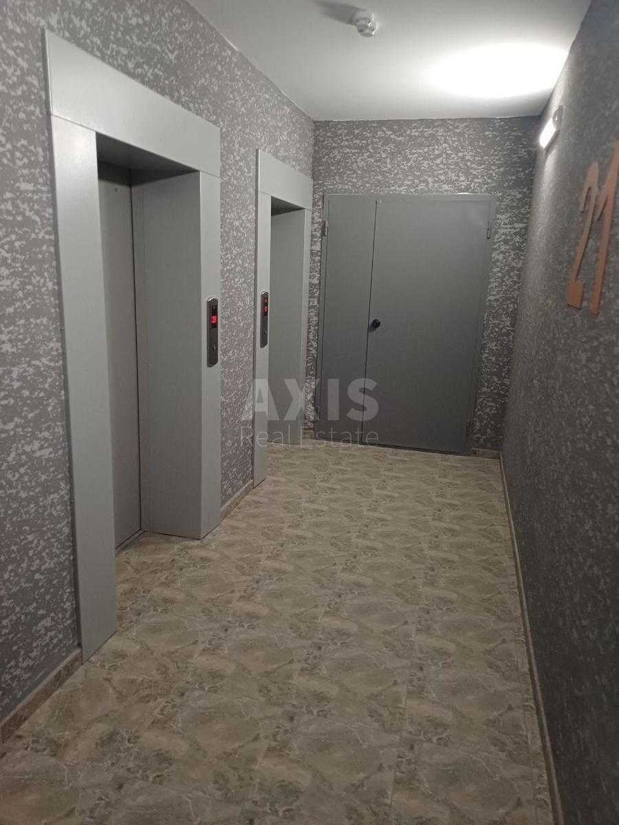 3k apartment vul. Radchenka Petra 273