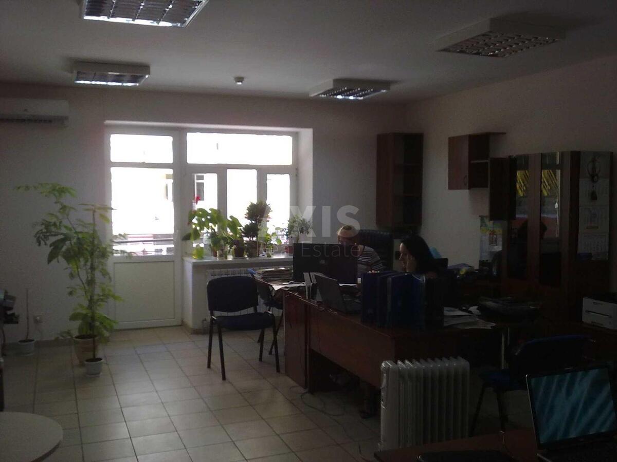 Office prov. Jaroslavs'kyj 7/9, 155m2581095