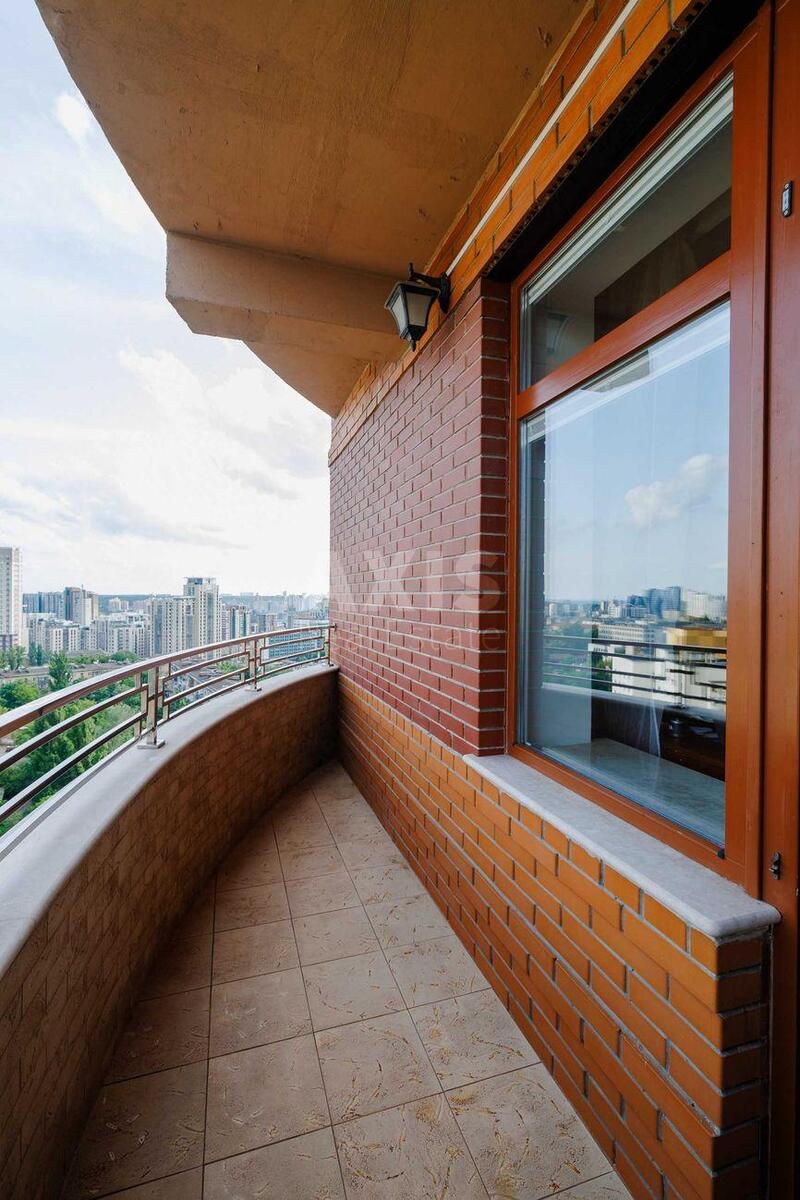 3k apartment vul. Jevgena Konoval'cja 36В9