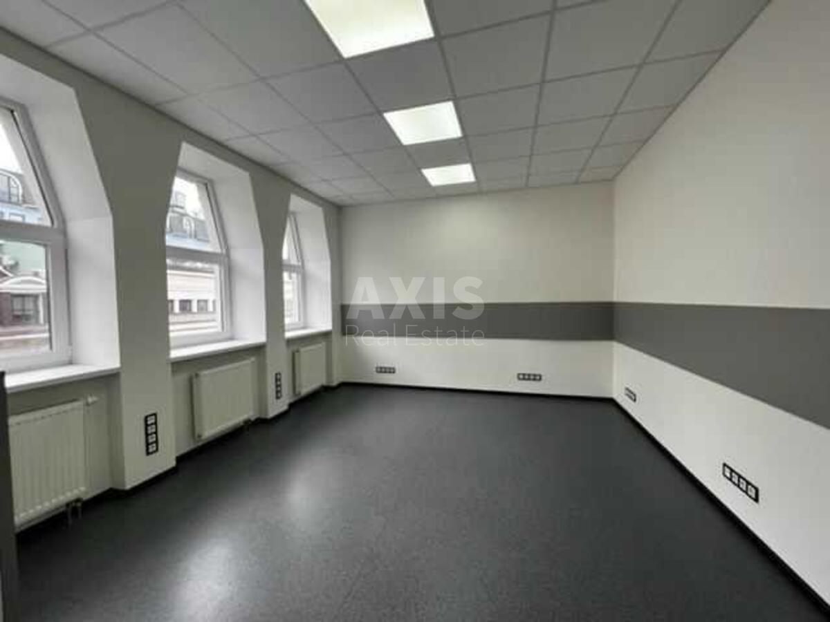 Office vul. Vozdvyzhens'ka 51А, 152m21