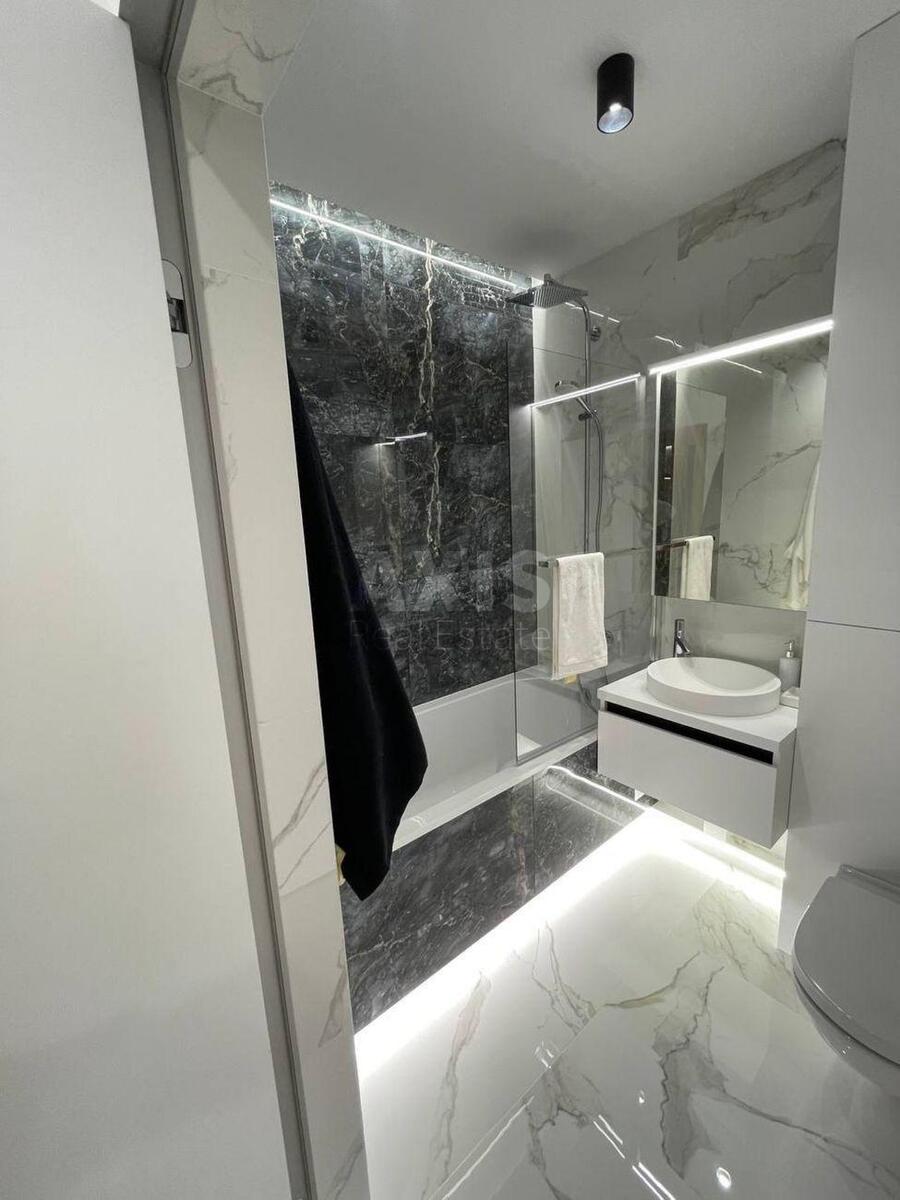 2k apartment nab. Dniprovs'ka 1813