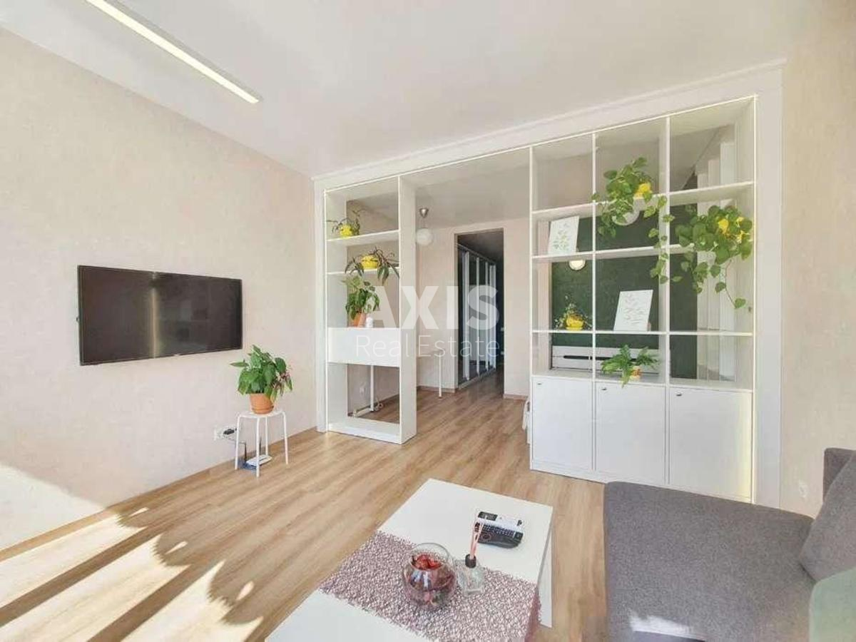 1k apartment vul. Kahovs'ka 62А0