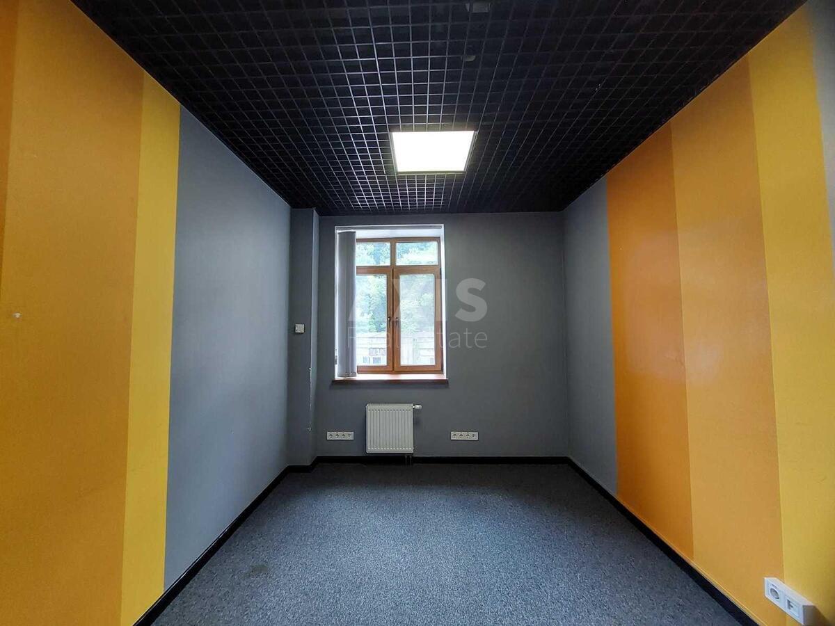 Office vul. Verhnij Val 10, 706m21