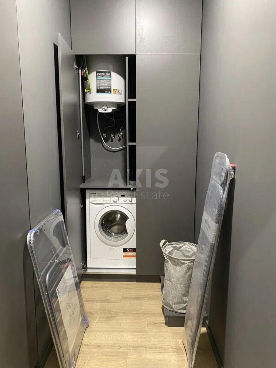 2k apartment vul. Preobrazhens'ka 8Б7