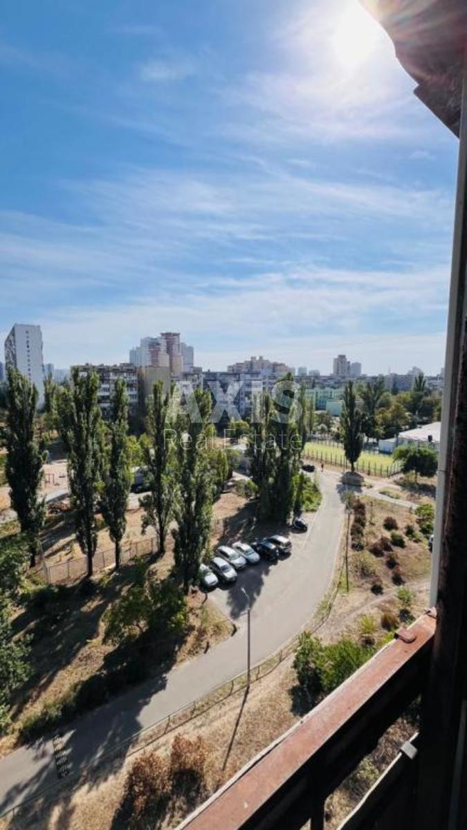 1k apartment vul. Buchmy Amvrosija 44