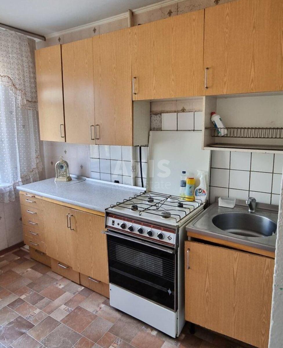 2k apartment vul. Serafymovycha 7/14