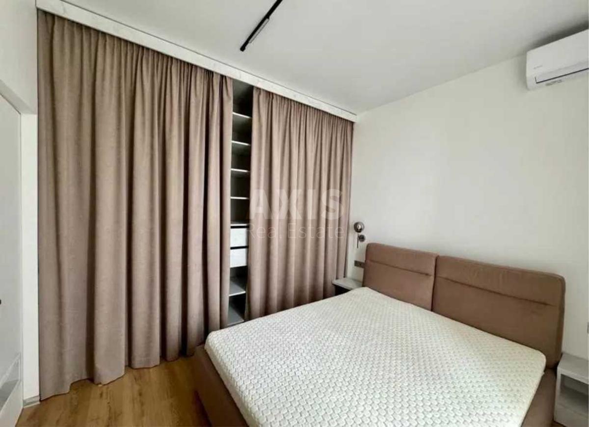 2k apartment vul. Zhyljans'ka 684