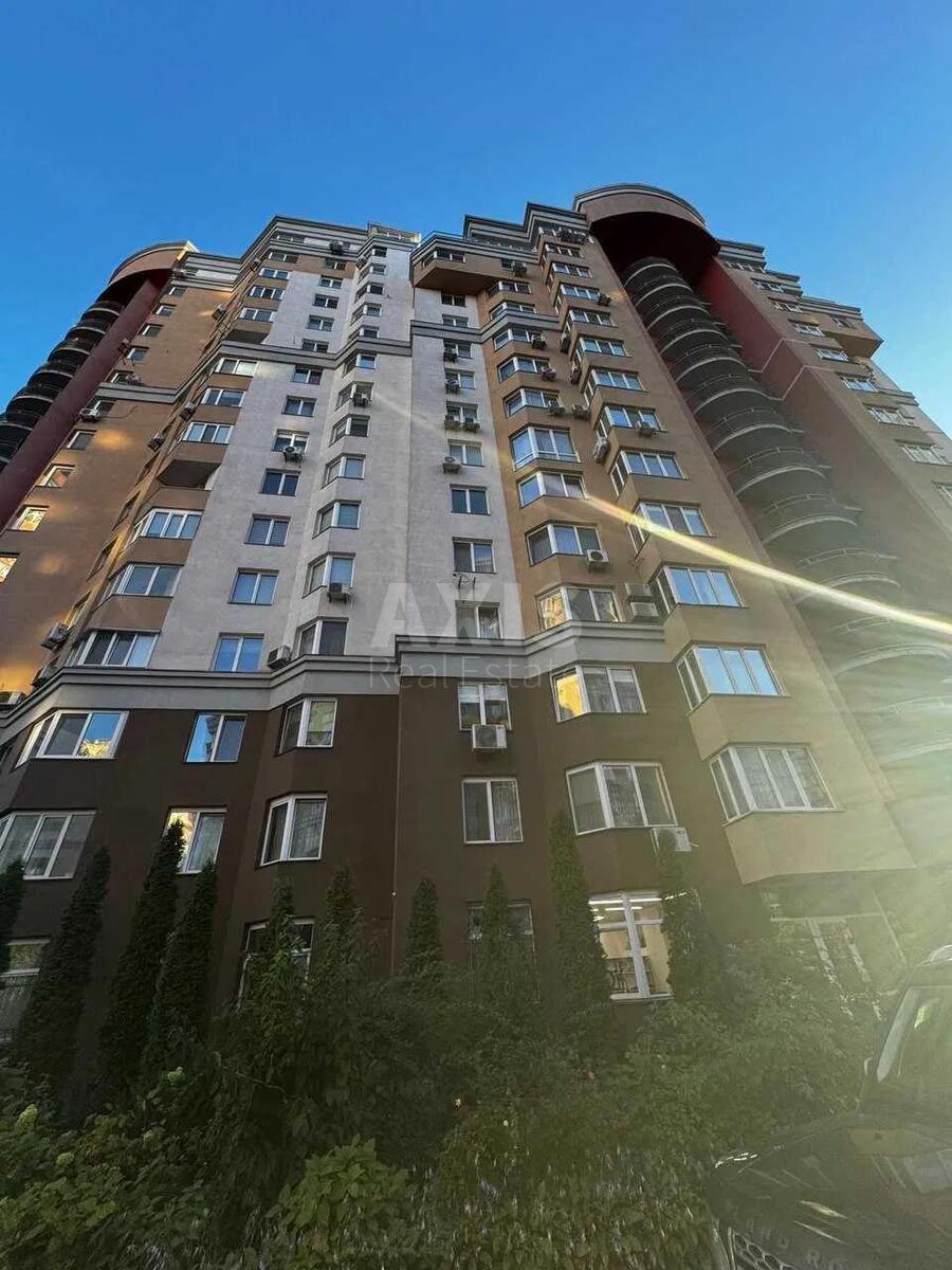 Об'єкт торгівлі вул. Мейтуса Композитора 4А, 215м2