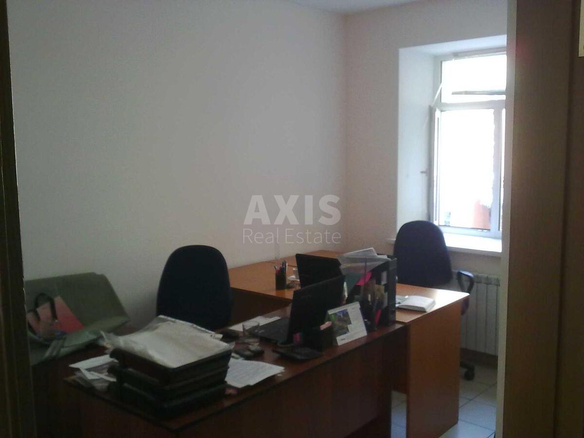 Office prov. Jaroslavs'kyj 7/9, 155m2581092