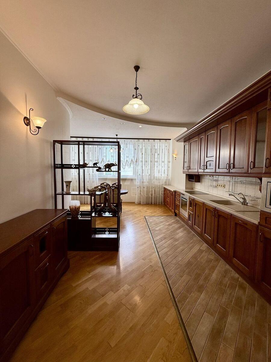 3k apartment vul. Tvers'ka 4572131