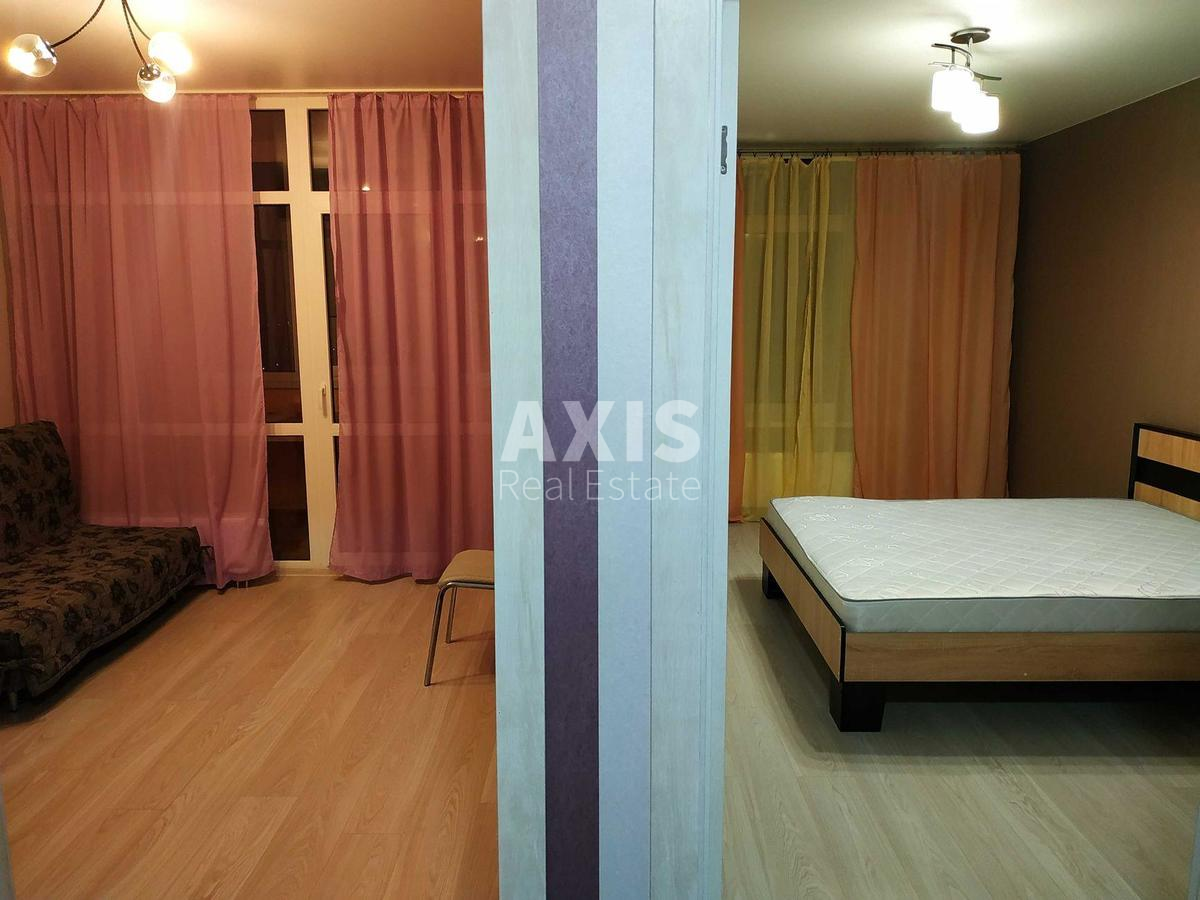 1k apartment vul. Sverstjuka Jevgena 6В1