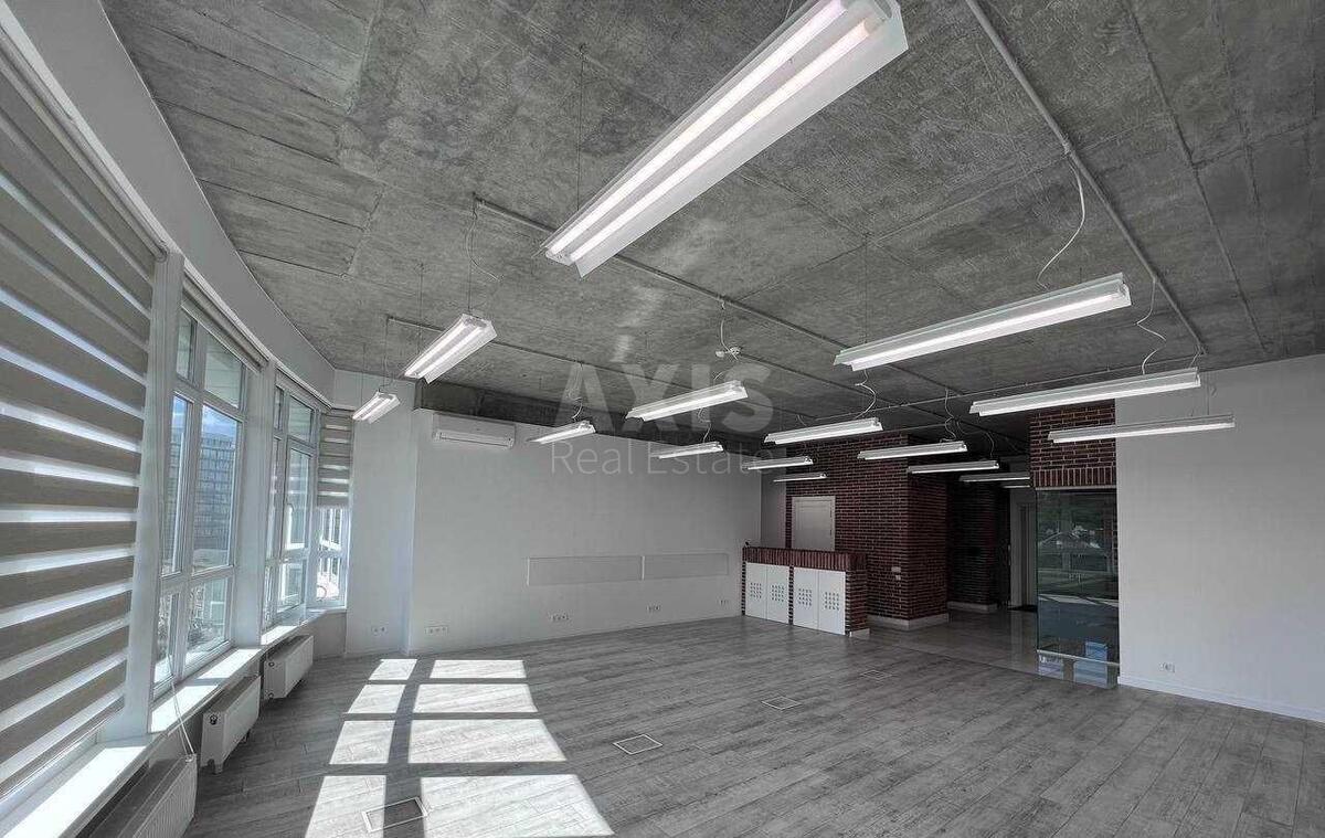 Office bul. Lesi Ukrai'nky 6, 251m2