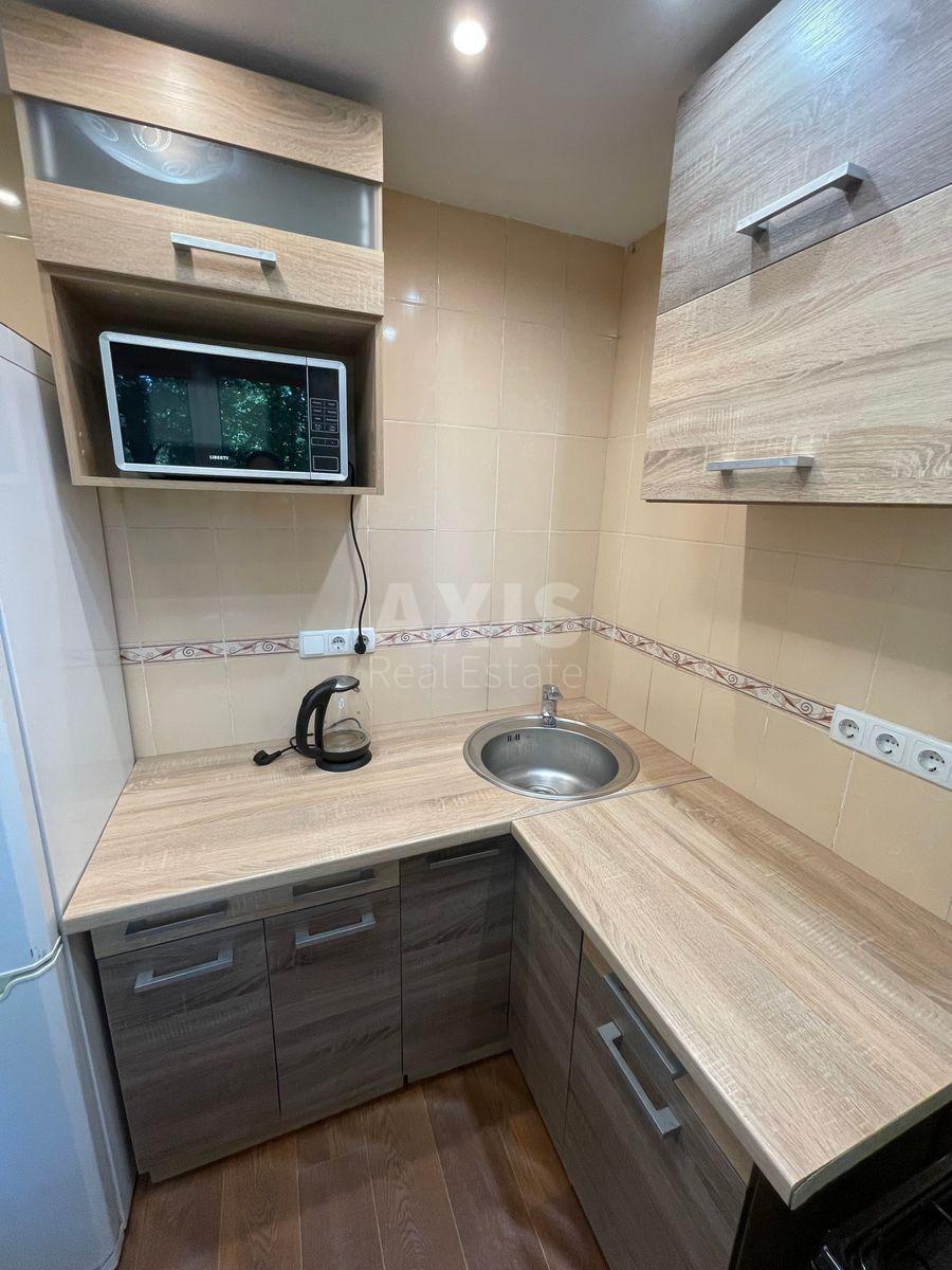 1k apartment vul. Lytvynenko-Vol'gemut 1В15