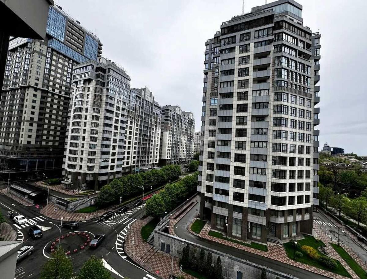 4k apartment vul. Dragomyrova Myhajla 17Б59161